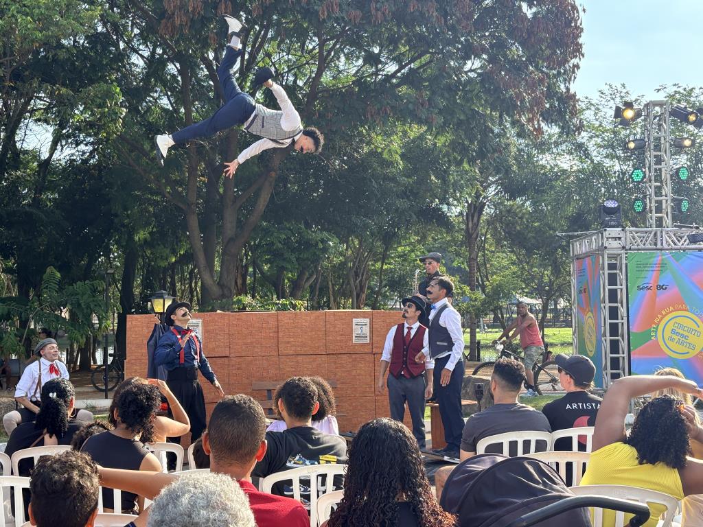 Em tarde de celebração à cultura, Circuito Sesc de Artes levou atrações ao Parque da Cidade