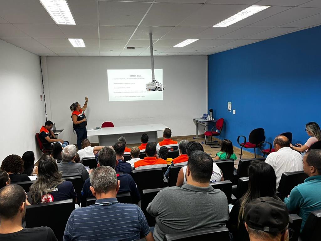 Em ação inédita, Prefeitura convoca reunião intersetorial para discutir estratégias de atuação em desastres naturais