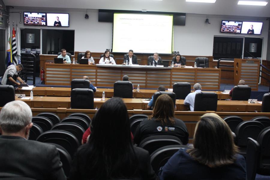 Prefeitura apresenta Plano Plurianual 2026-2029 em audiência pública