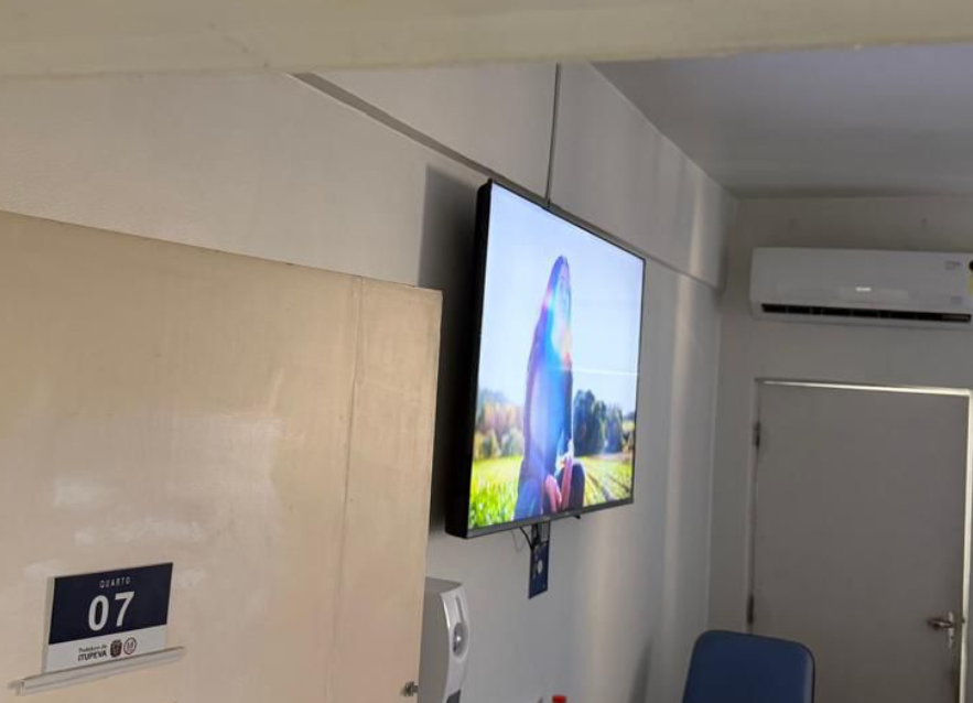 Hospital Municipal de Itupeva amplia conforto aos pacientes com instalação de TVs nos quartos de internação