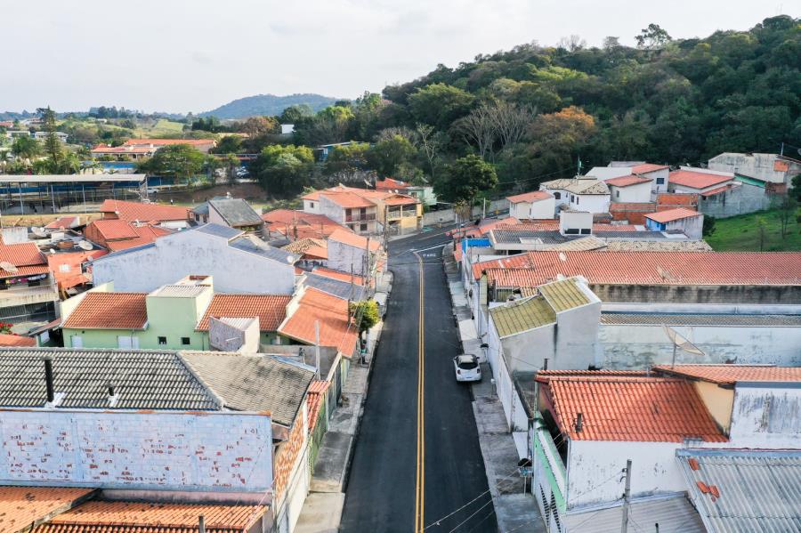 Programa de Desenvolvimento de Itupeva avança e mais um bairro é recapeado