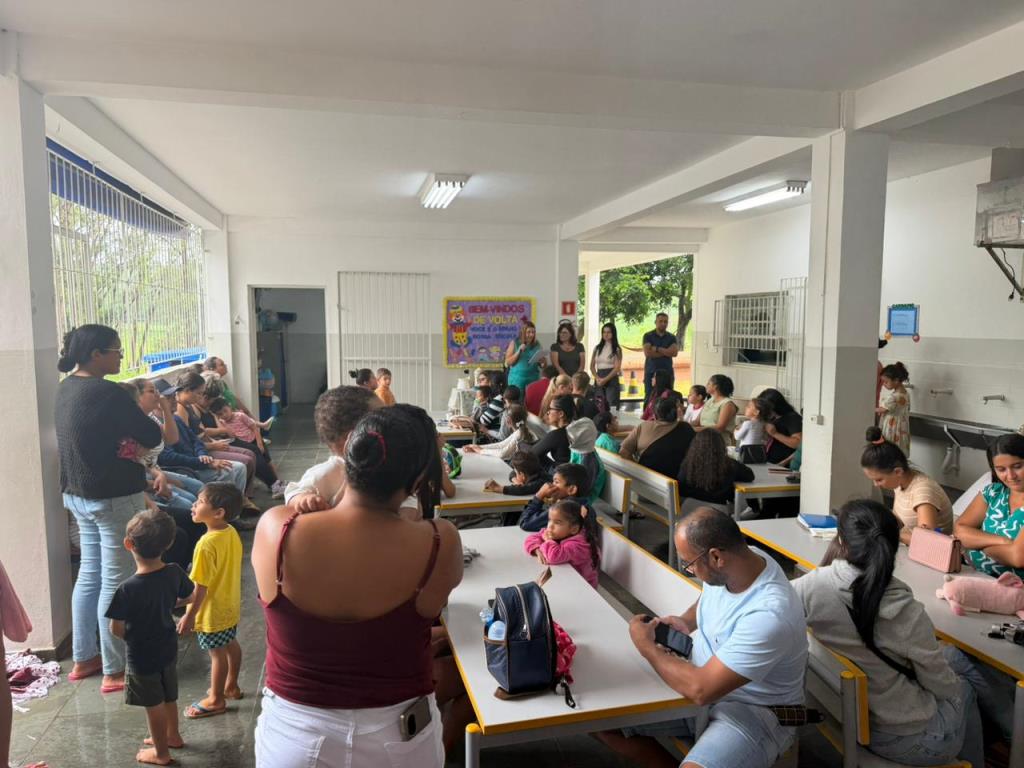 Secretaria de Educação promove reuniões com pais e marca início do ano letivo de 2026