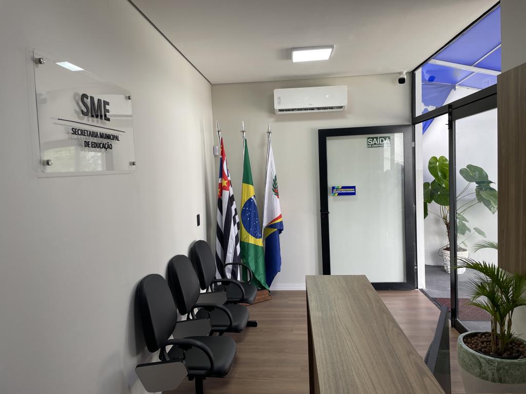 Prefeitura inaugura primeiro Centro de Formação Continuada de professores da rede municipal