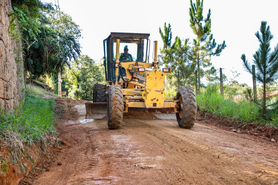 Prefeitura continua com retirada de podas e vai ampliar conscientização para destinação correta dos resíduos