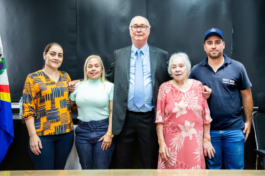 Angelin Lorenção é empossado na Prefeitura Municipal