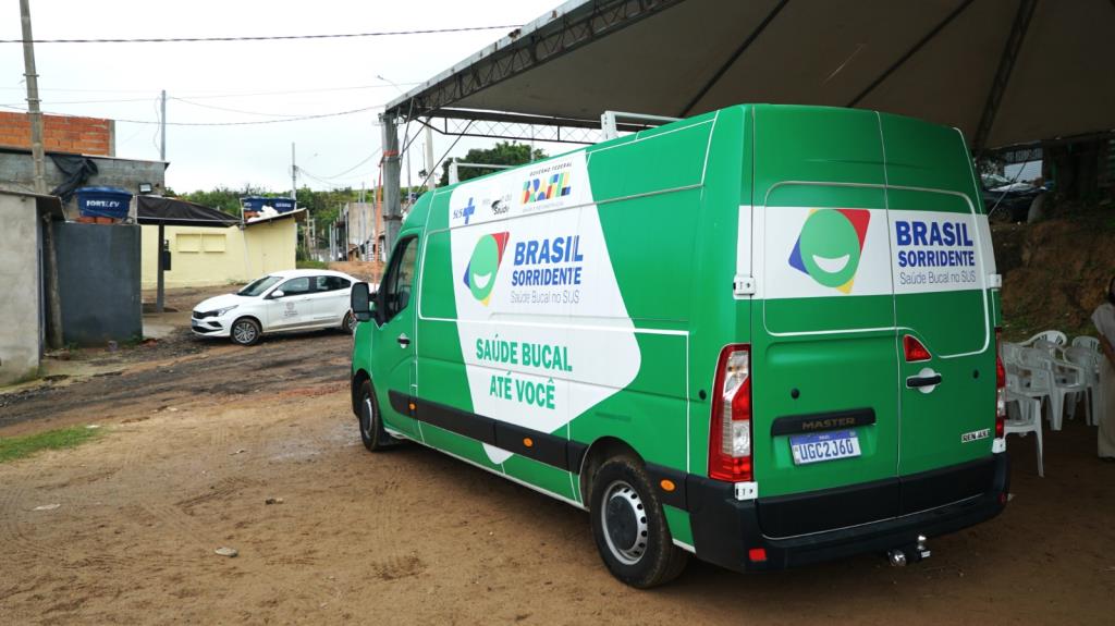 Unidade Móvel de Saúde Bucal realiza mais de 400 procedimentos no Barão da Boa Vista e Residencial Chalé