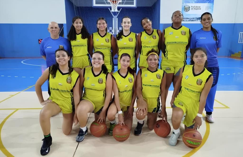 Com vitória avassaladora, sub-15 feminino conquista vaga para final da Associação Regional de Basquete
