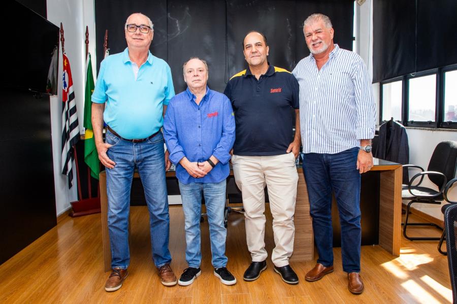 Empresários se reúnem com o prefeito Angelin Lorenção