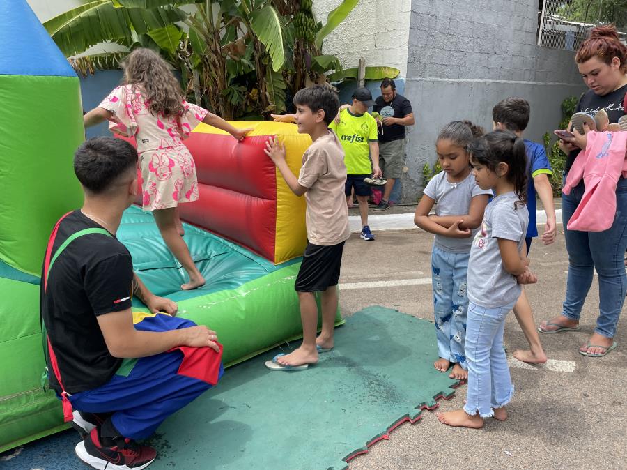 Festa das crianças atraiu famílias e marcou sábado de diversão no Complexo Esportivo