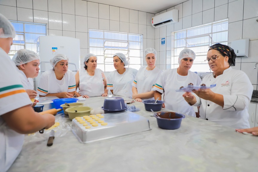 Inscrições abertas para cursos de confeitaria e hambúrguer artesanal; saiba mais detalhes