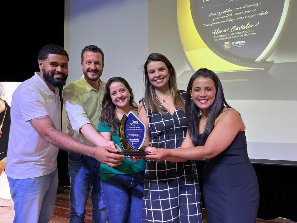 Fundo Social de Itupeva homenageia parceiros e entrega troféu de reconhecimento