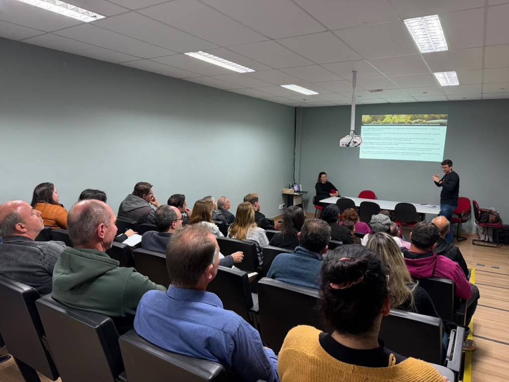Itupeva sedia primeira reunião de curso internacional de enoturismo promovido pelo Circuito das Frutas