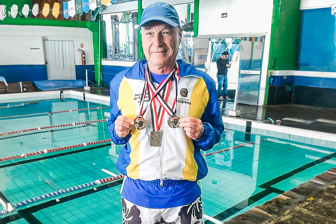 Nadadora talentosa de Itupeva recebe homenagem na Câmara Municipal - Coisas  de Itupeva