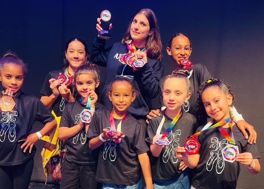 Oficina de Ballet da Casa da Cultura conquista medalhas no Chile e na Argentina