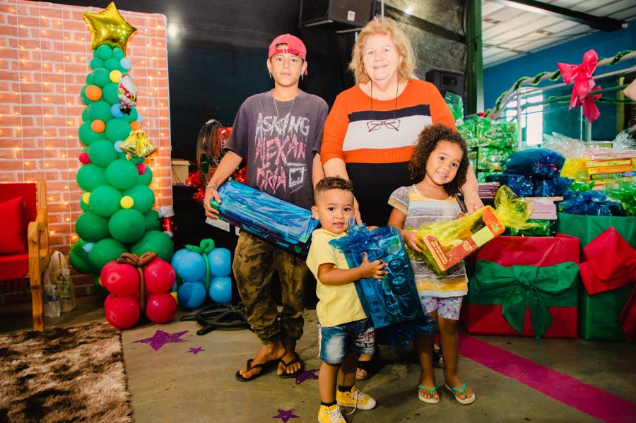 Com força-tarefa, Prefeitura promove dia de recreação para crianças dos CRASs