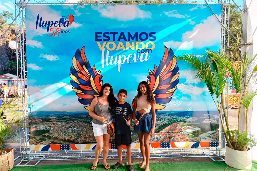 Painel Instagramável é sucesso entre o público da festa de Itupeva