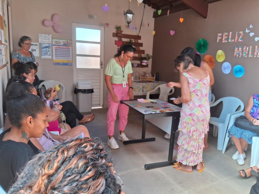 Encontro no CRAS Monte Serrat celebra o Mês das Mulheres com reflexão e autocuidado