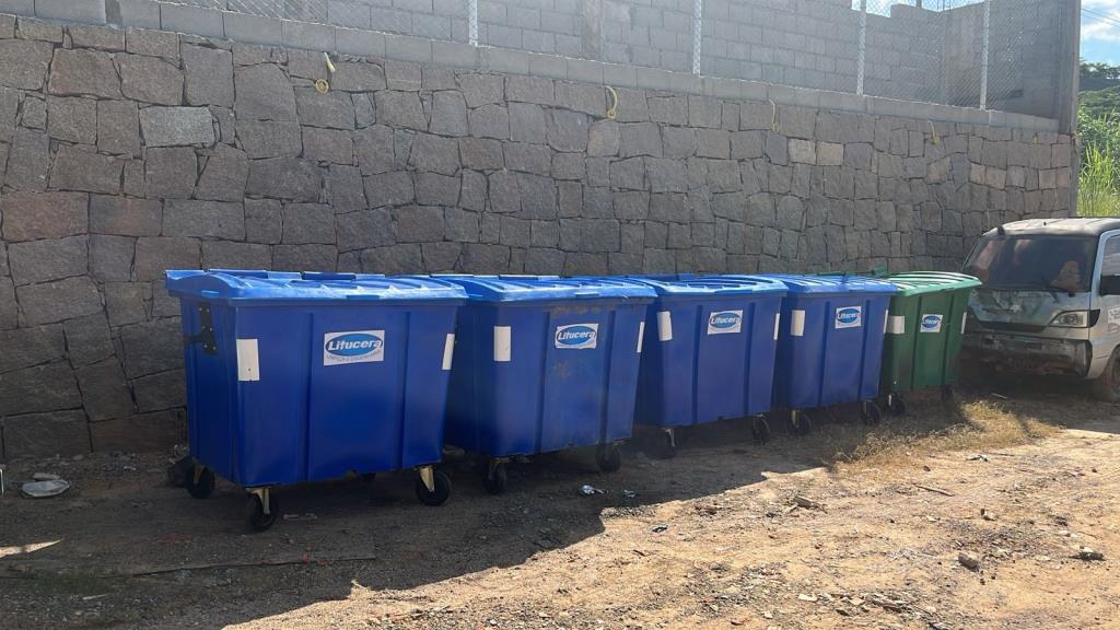 Prefeitura substitui lixeiras comunitárias por novos contêineres em bairros de Itupeva
