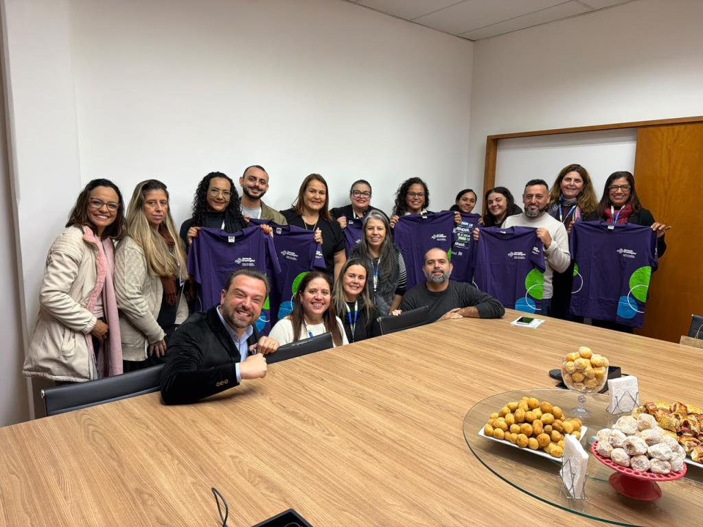 Professores da Rede Municipal recebem homenagem do Aprende Brasil por destaque no uso da plataforma digital