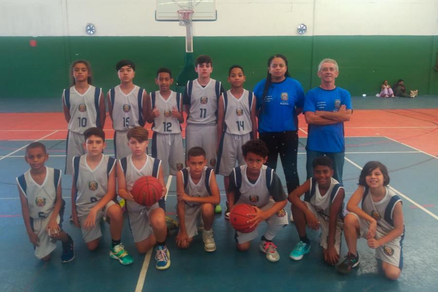 Itupeva em ação pela Liga Metropolitana de Basquete