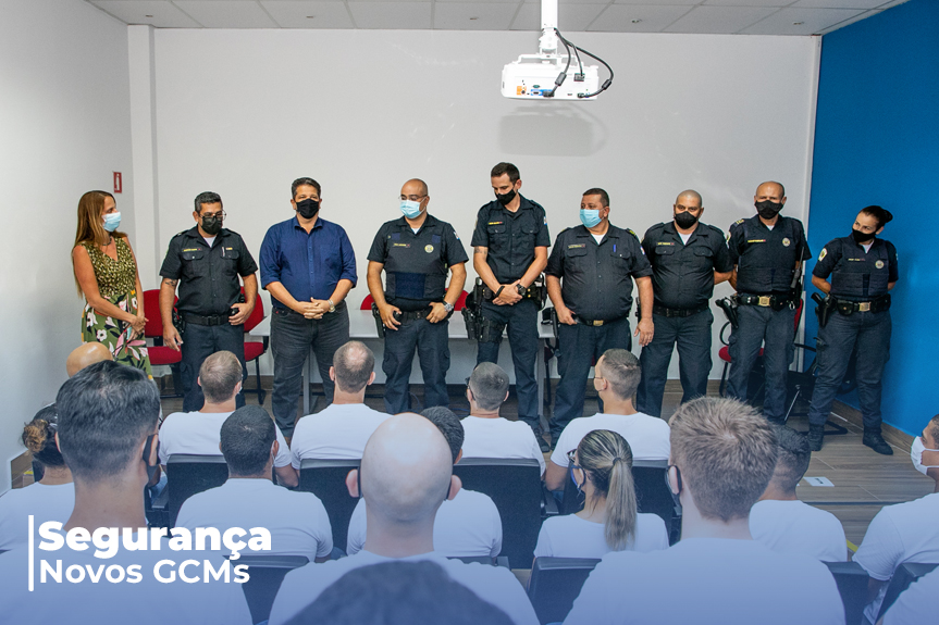Aprovados no concurso público, novos GCMs iniciam formação; prefeito dá boas-vindas