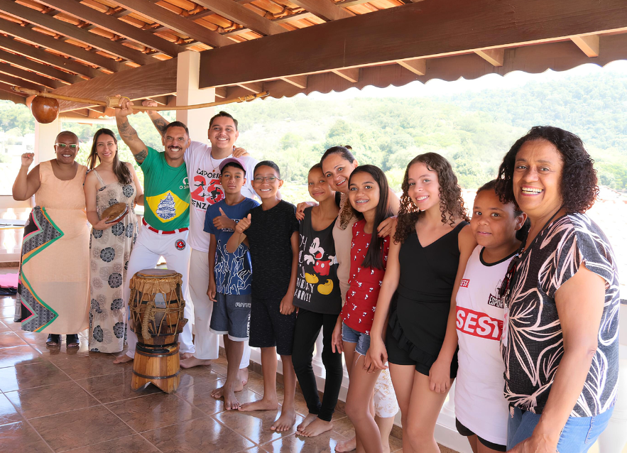 CRAS Monte Serrat promove oficina de capoeira como parte da campanha 21 Dias de Ativismo