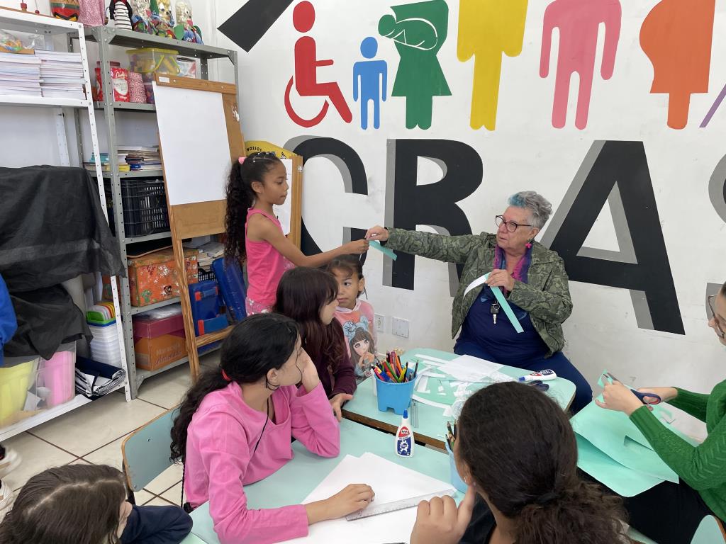 CRAS Parque das Hortênsias realiza atividades especiais em comemoração ao Mês das Crianças e da Pessoa Idosa