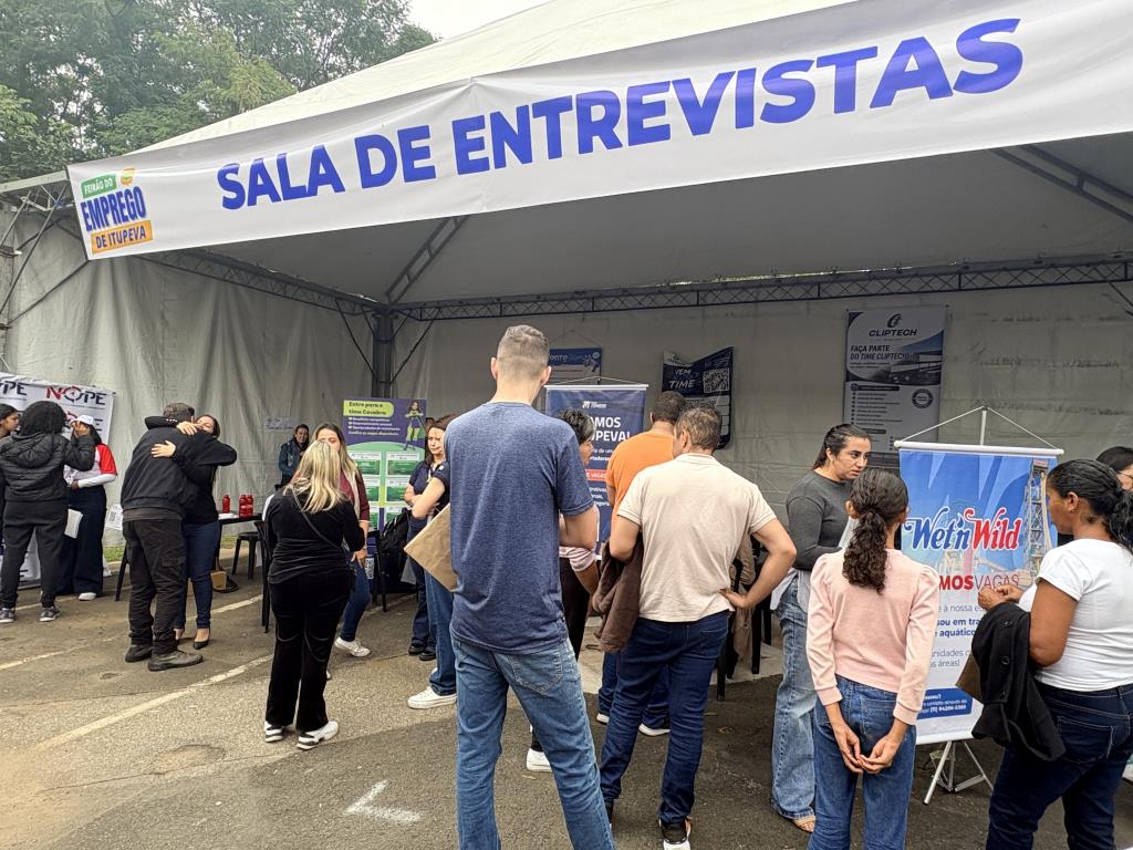 Feirão do Emprego reúne centenas de pessoas e amplia oportunidades de trabalho em Itupeva