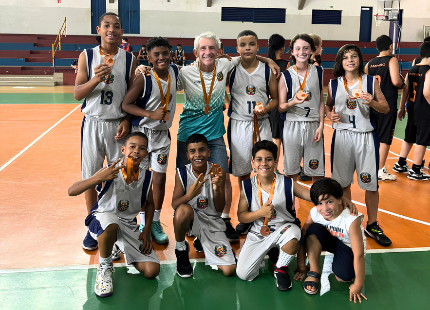 Sub-12 masculino de Itupeva conquista vitórias em festival da Liga Metropolitana de Basquete