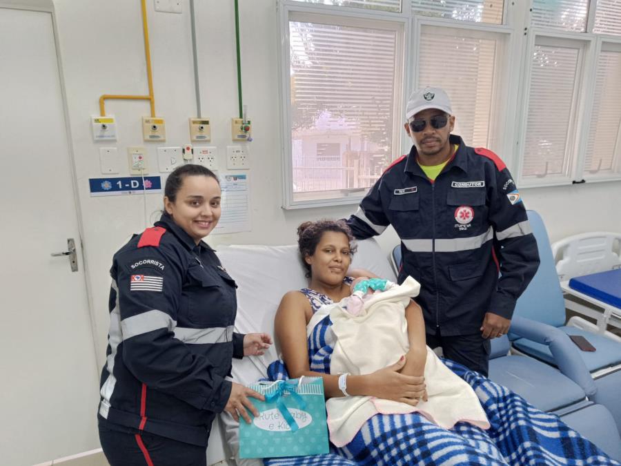 Samu de Itupeva realiza parto emergencial