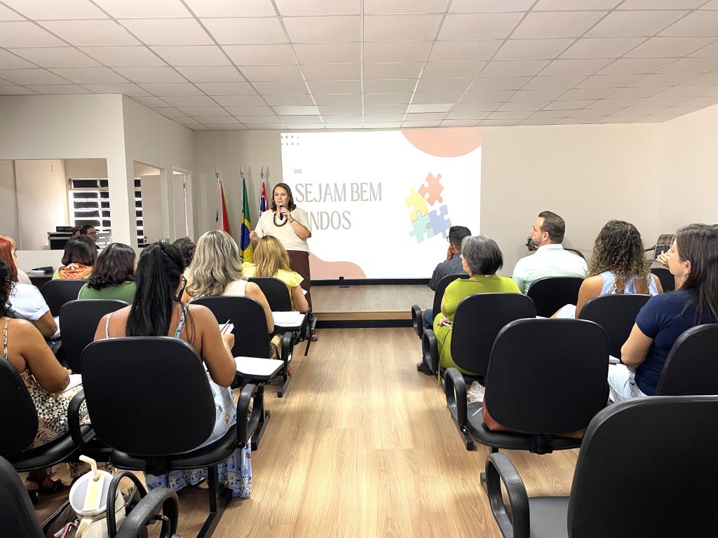 Secretaria de Educação recebe gestores escolares e alinha metas para o ano letivo de 2026