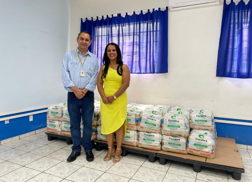 Fundo Social recebe cestas básicas do supermercado Covabra