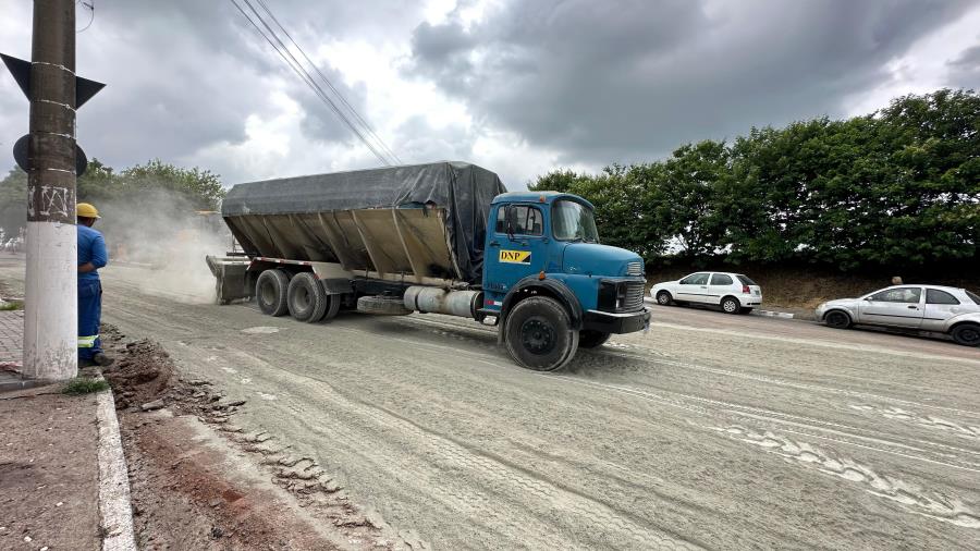 Começa a obra de pavimentação da Rua Gutemberg José Cobucci, no Pacaembu