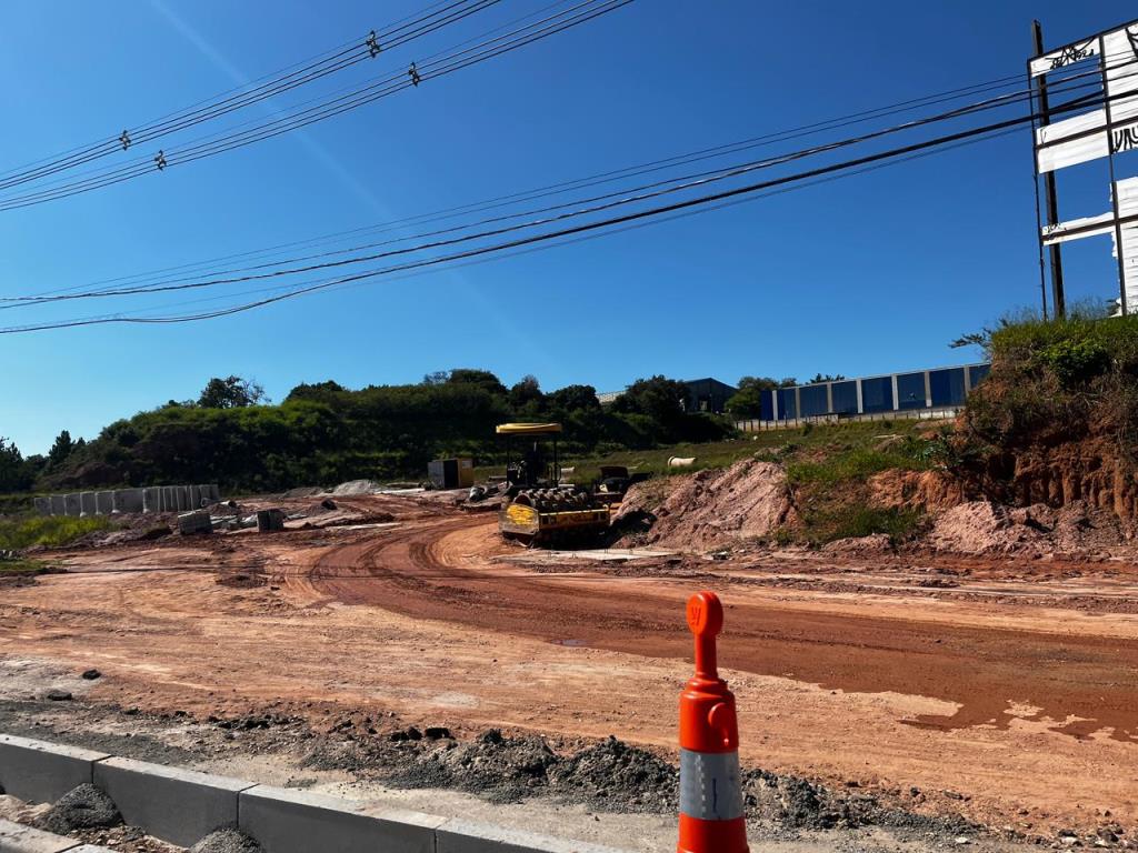 Obras avançam na rua Sargento Gabriel