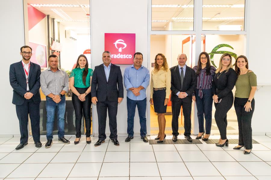 Bradesco abre posto para atendimento de Servidores no Paço Municipal