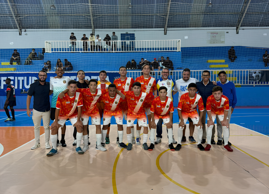 Sub-18 está classificado para as quartas de final da Copa Metropolitana de Futsal