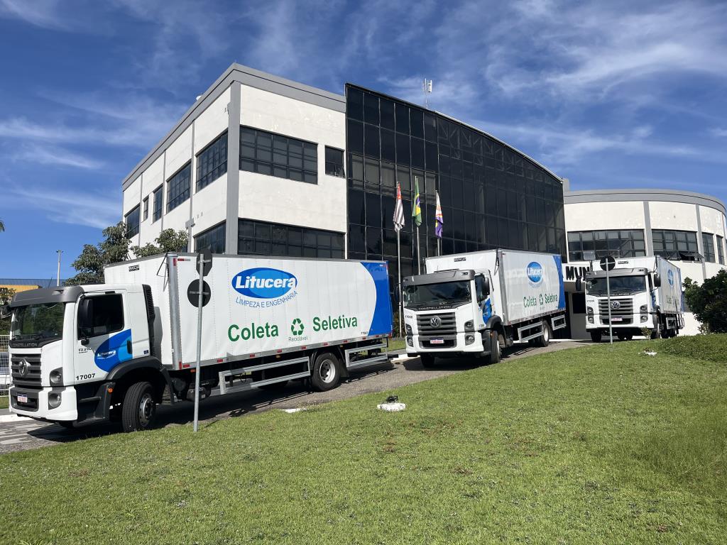 Itupeva recebe três novos caminhões para reforçar a coleta seletiva