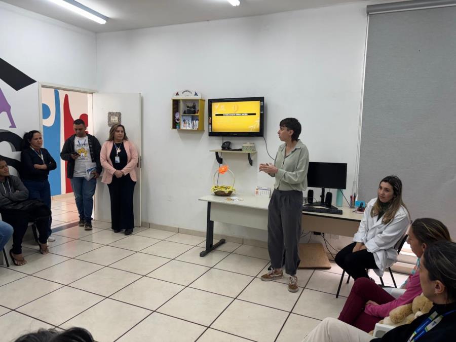 Roda de conversa sobre Setembro Amarelo promove reflexão e valorização da vida no CRAS Hortênsias