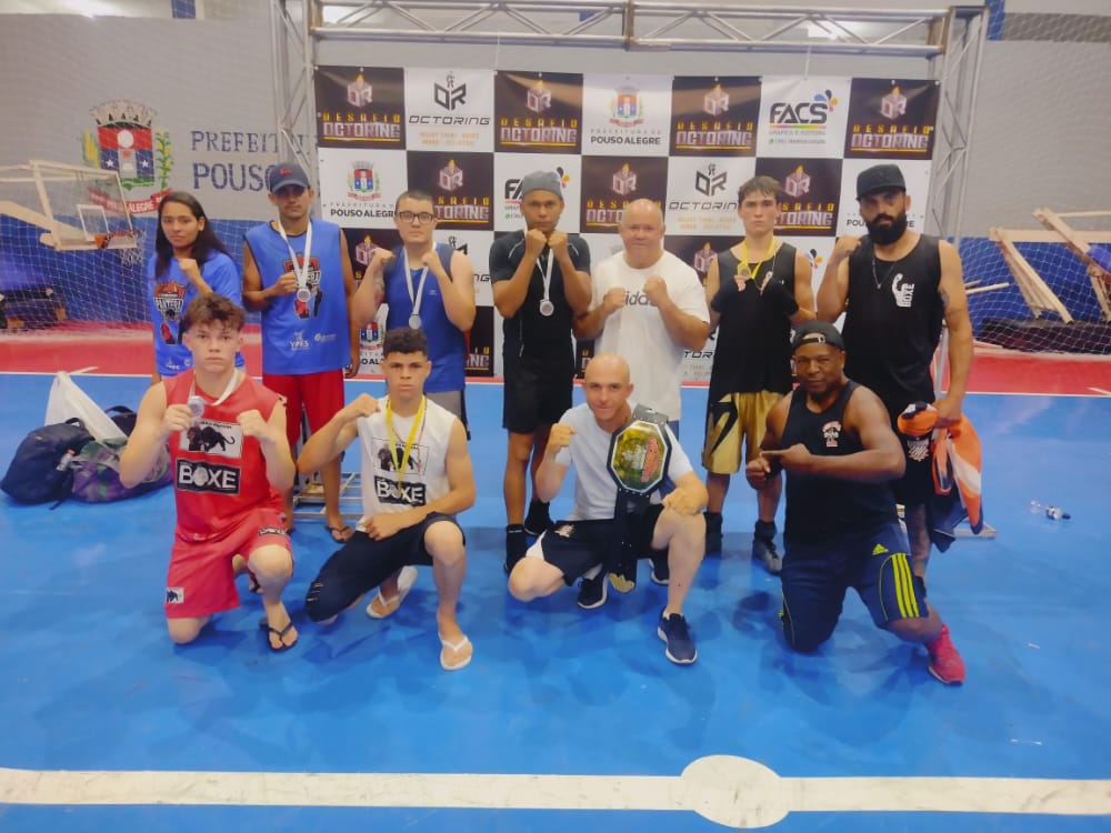 Boxeadores de Pedreira disputaram “Desafio” na cidade de Pouso Alegre