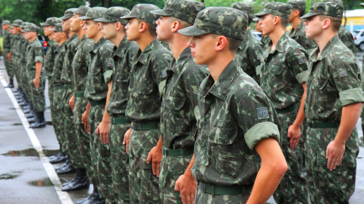 Jovens devem realizar Alistamento Militar 2022 pela Internet até o dia 30 de junho