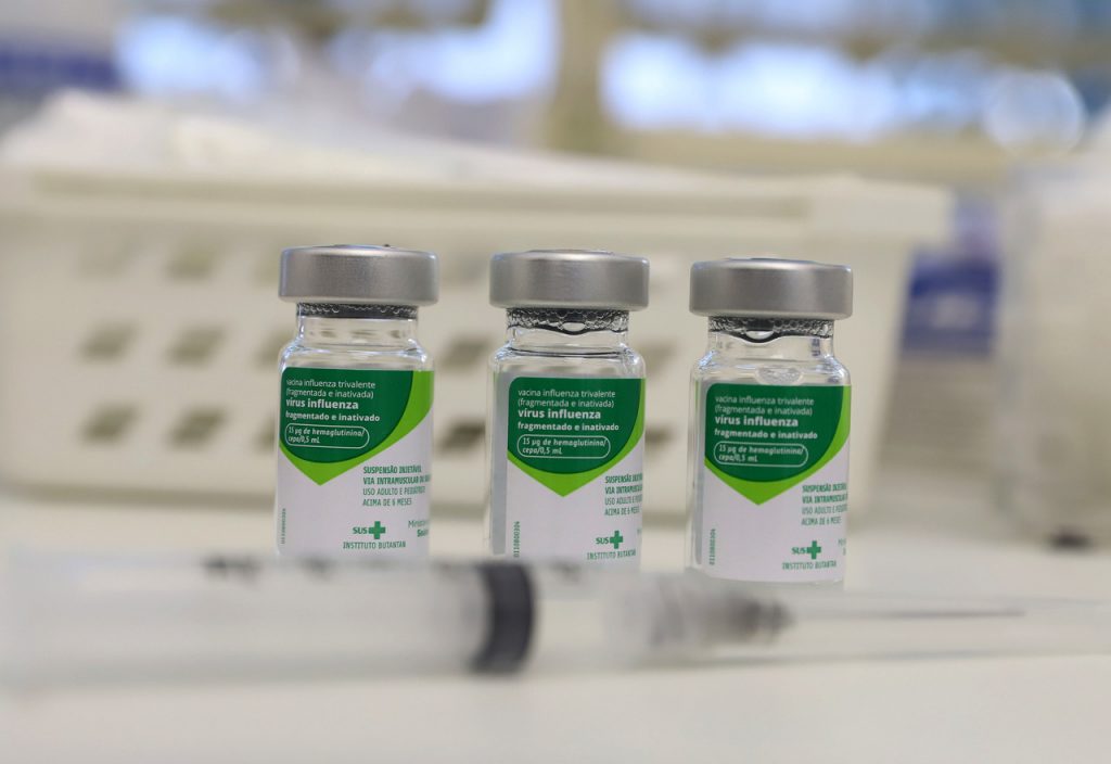 Postos de Saúde de Pedreira realizam a vacinação contra a Gripe Influenza das 16h às 19h