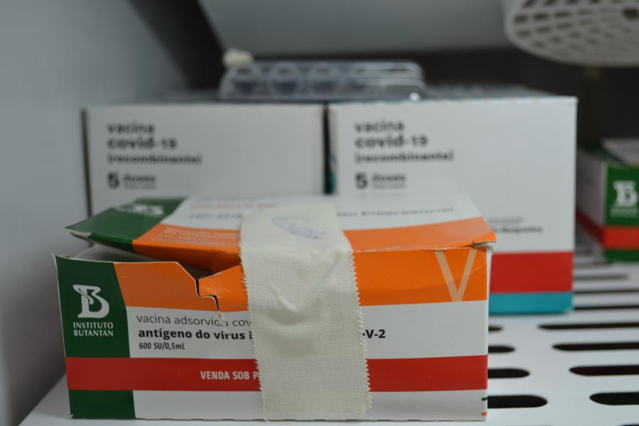 Pedreira recebeu 3.230 doses da vacina Coronavac contra a COVID-19