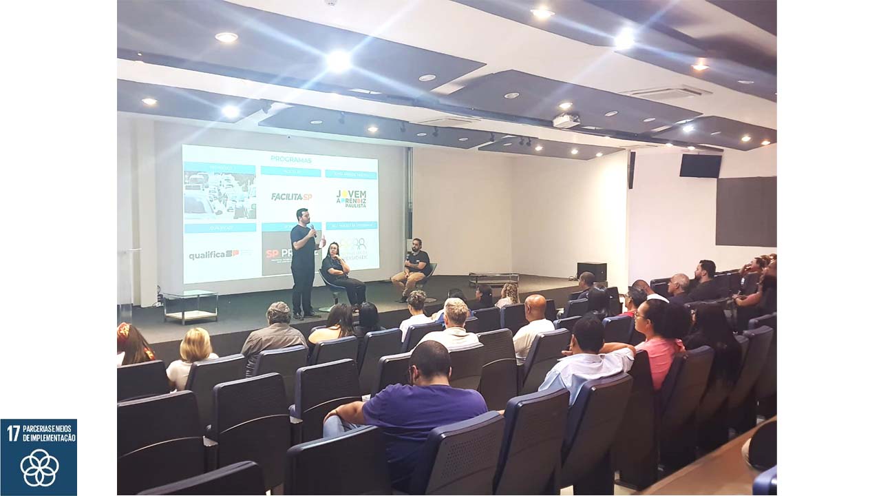 Equipe do Posto de Atendimento ao Trabalhador de Pedreira realiza treinamento em São Paulo