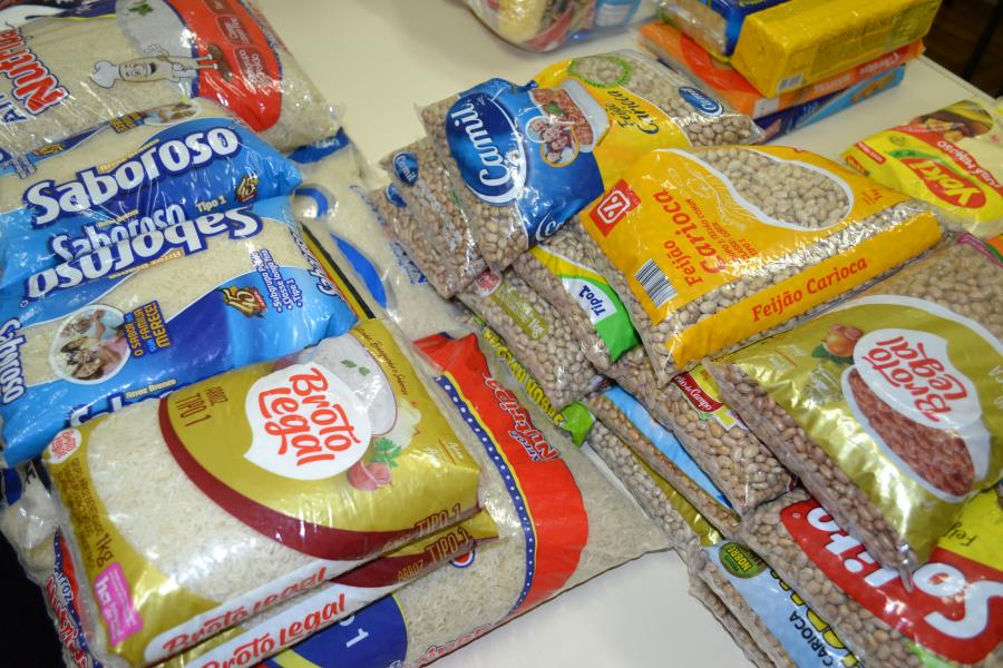 “Vacina contra a Fome” arrecada alimentos durante imunização contra a COVID-19