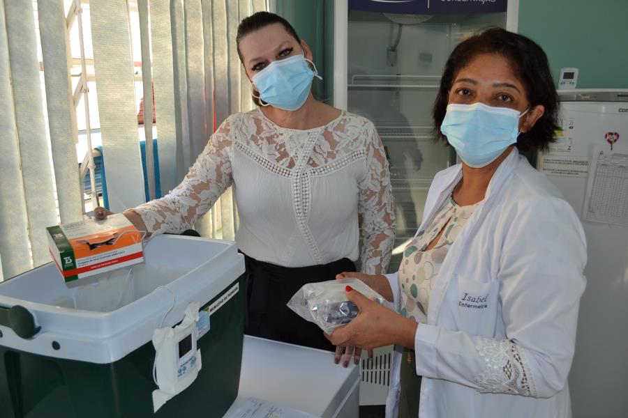 Vigilância Epidemiológica de Pedreira recebe 1.570 doses de vacinas contra a COVID-19