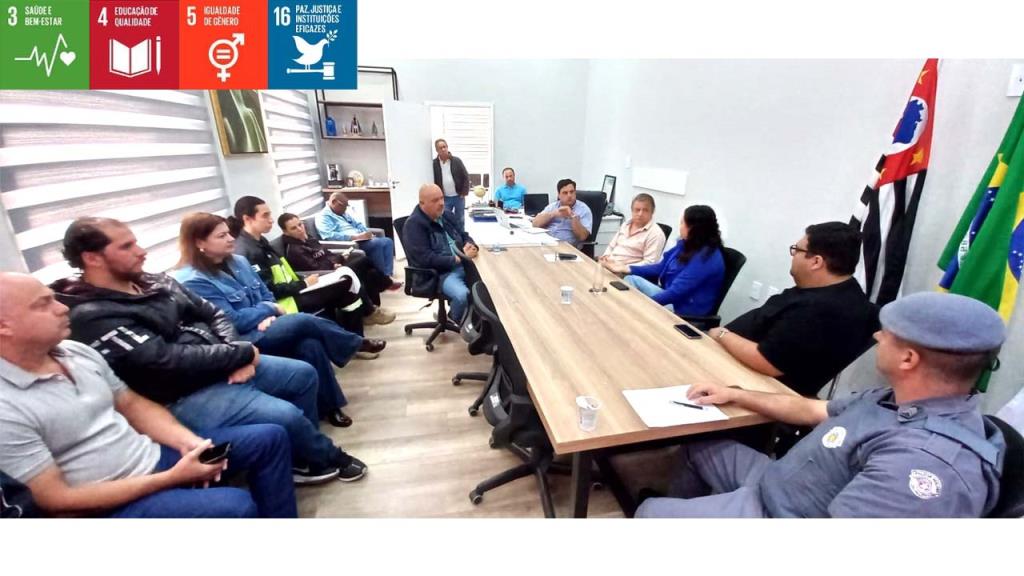 Prefeito Fábio Polidoro e organizadores definiram os detalhes para a realização da “Copa na Praça”