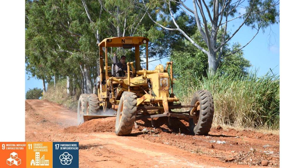 Secretaria de Obras e Vias Públicas inicia a recuperação das estradas vicinais de Pedreira