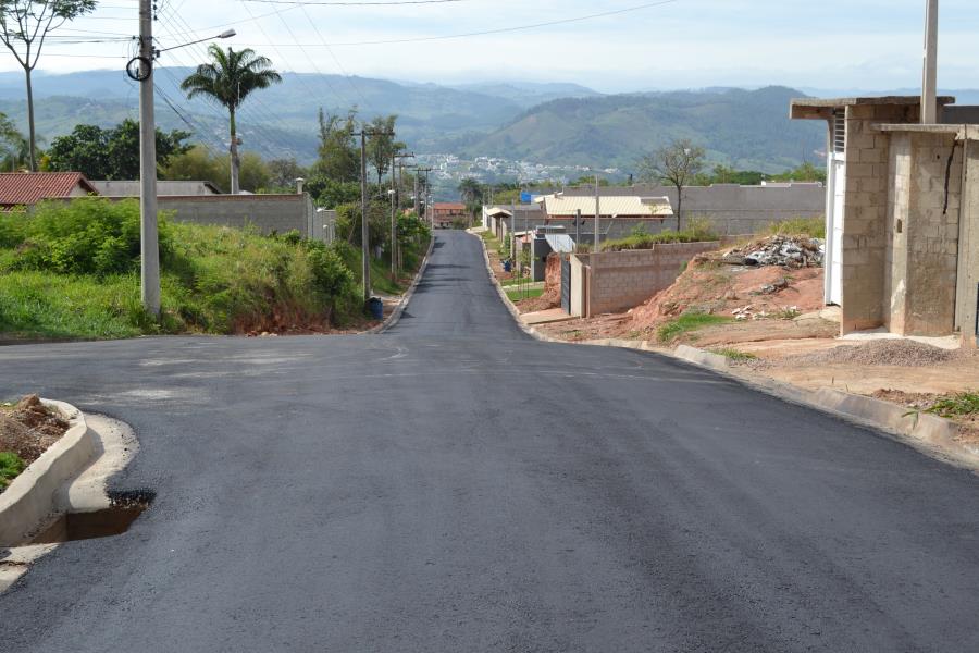 Prefeitura de Pedreira iniciou a Pavimentação Asfáltica da Estrada Municipal Maria Baroni Cartarozzi