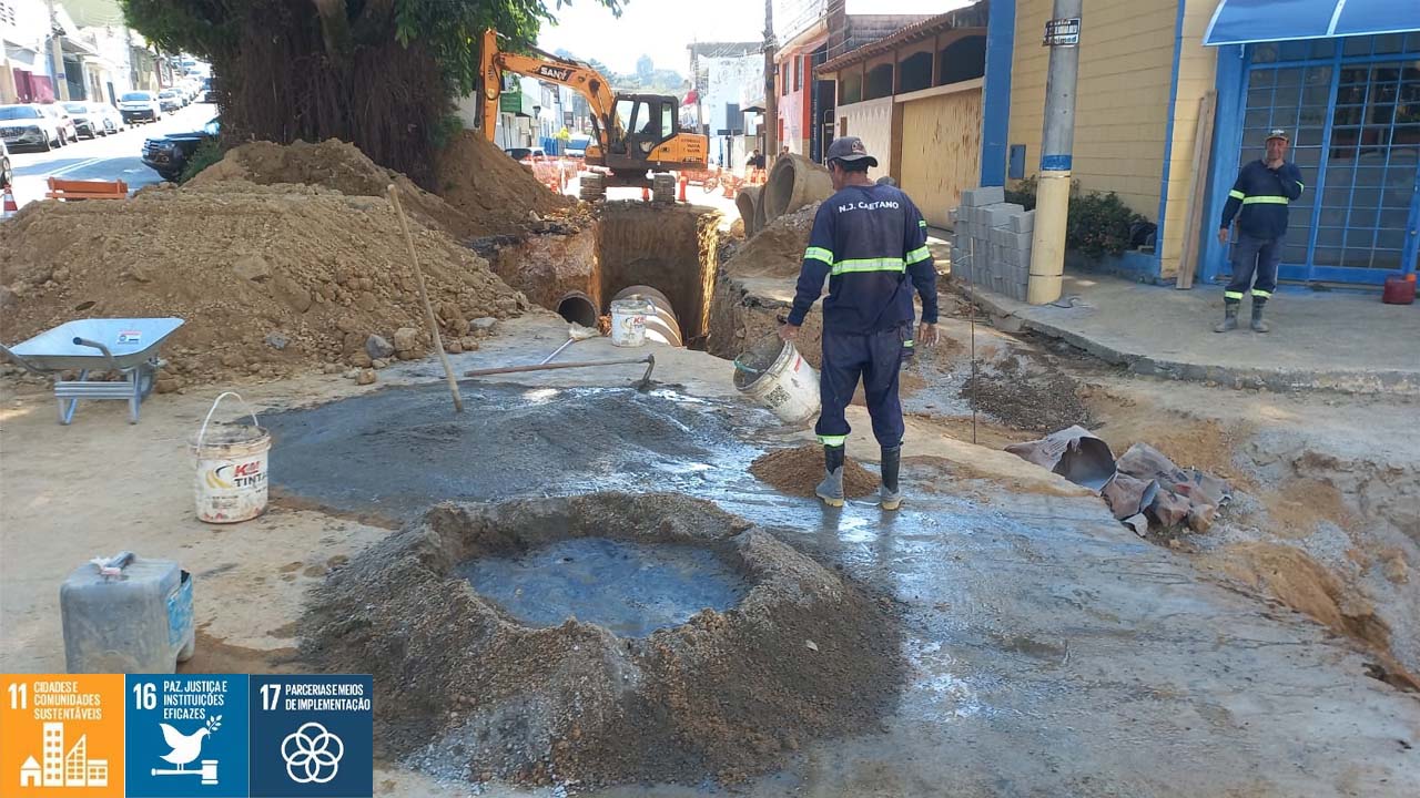 Avenida Dr. Silvio de Aguiar Maya recebe obras de infraestrutura viária