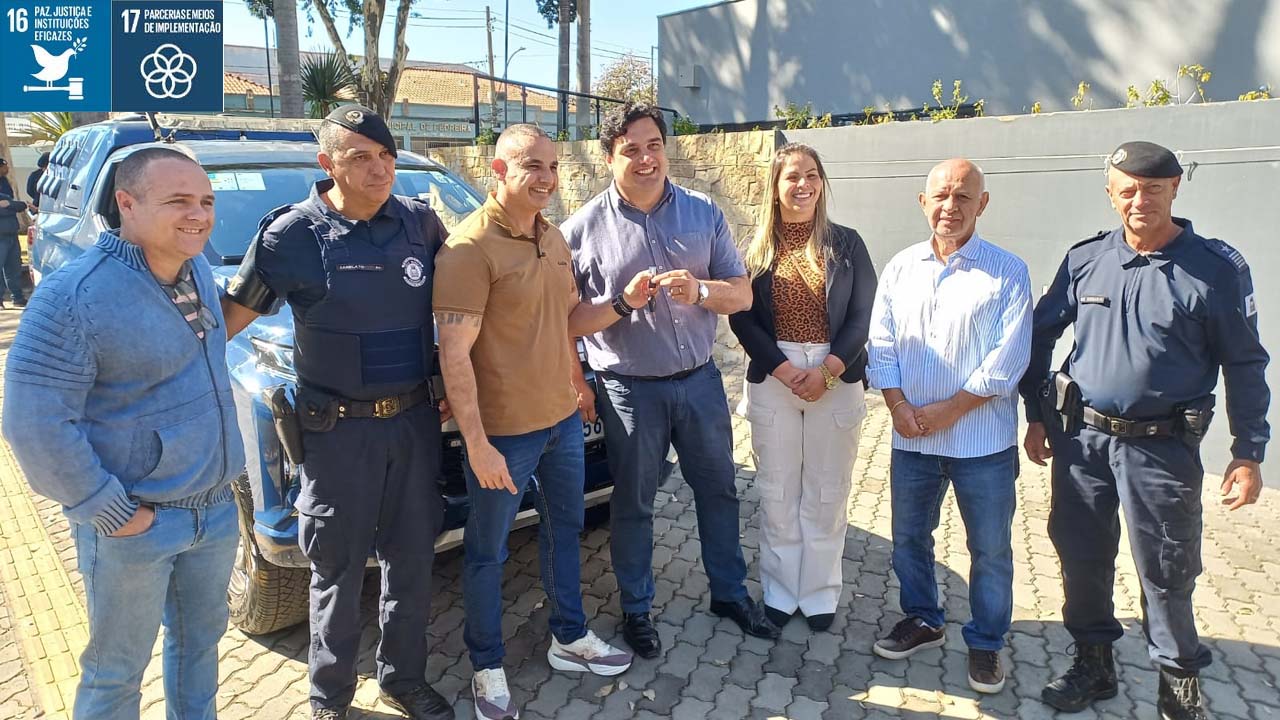 Deputado Federal Delegado Palumbo visita Pedreira e entrega viatura para a Guarda Municipal